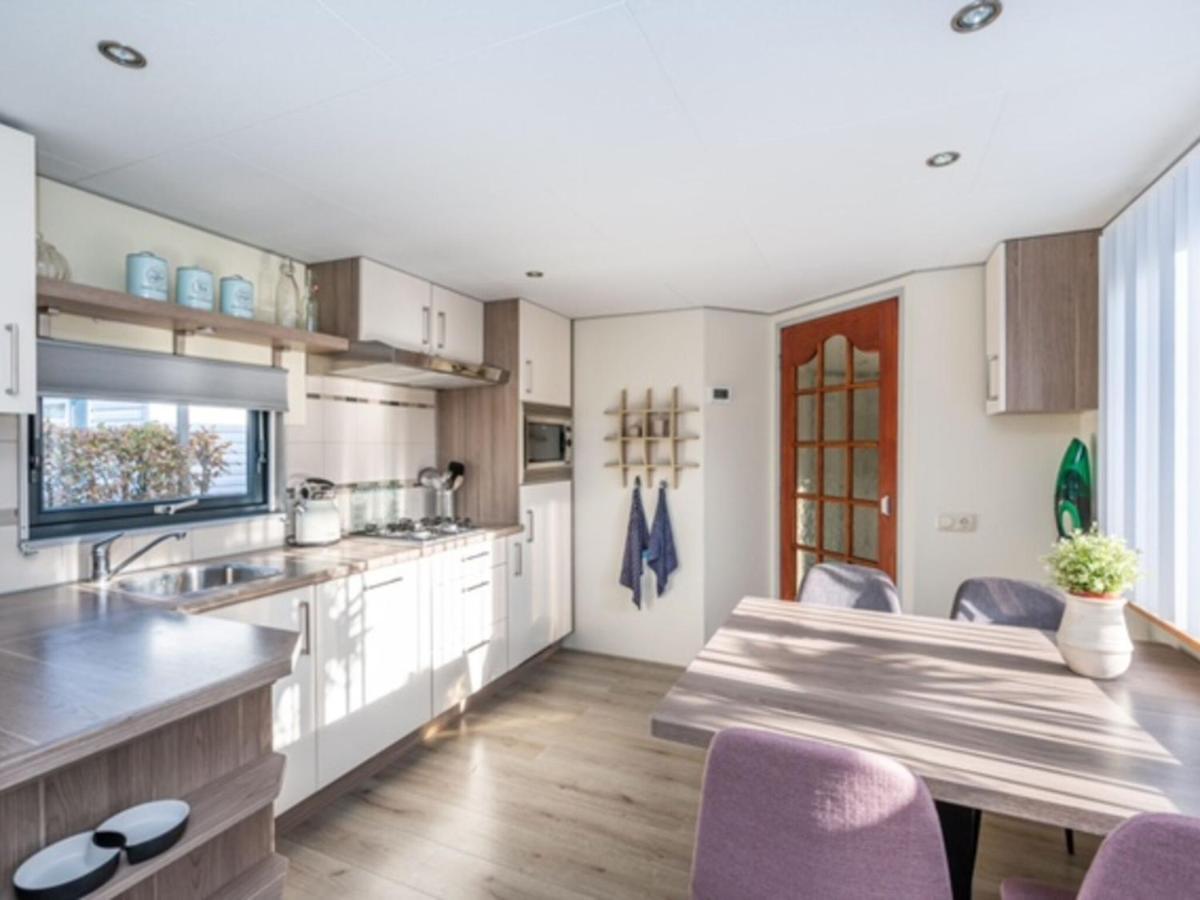 Beautiful Chalet in Goedereede with views&garden Buitenkant foto