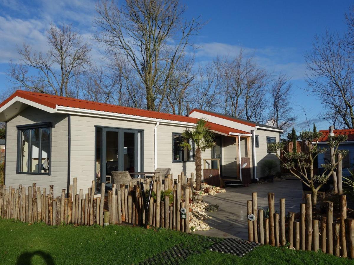 Beautiful Chalet in Goedereede with views&garden Buitenkant foto