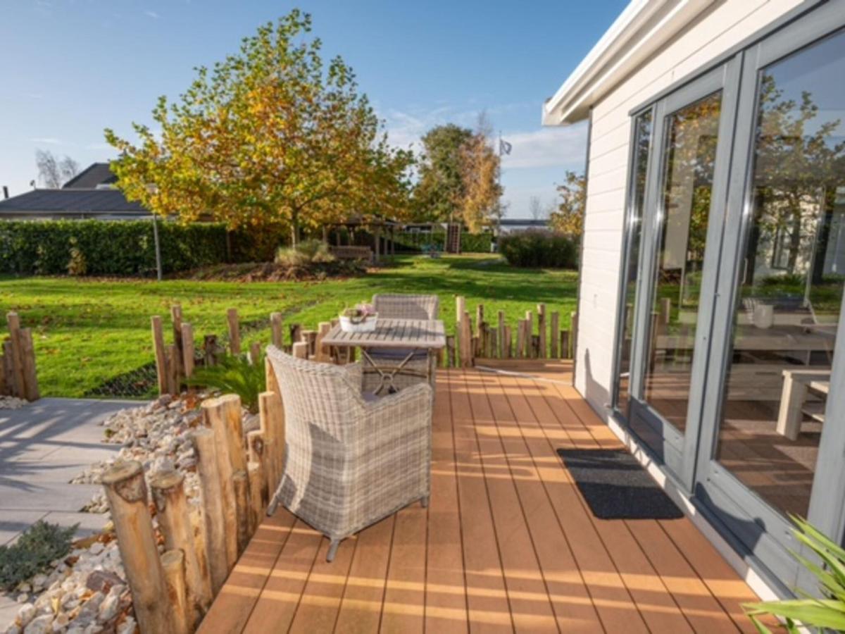 Beautiful Chalet in Goedereede with views&garden Buitenkant foto